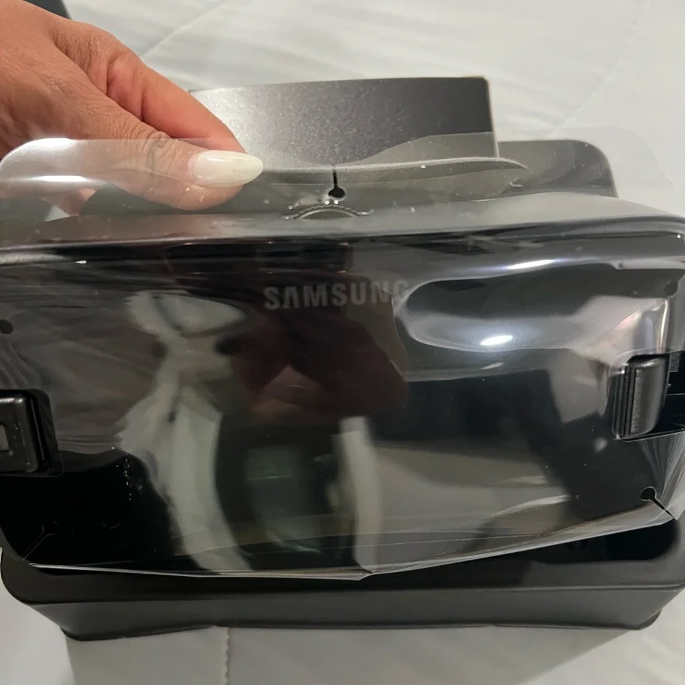Samsung Black Fitness Tracker